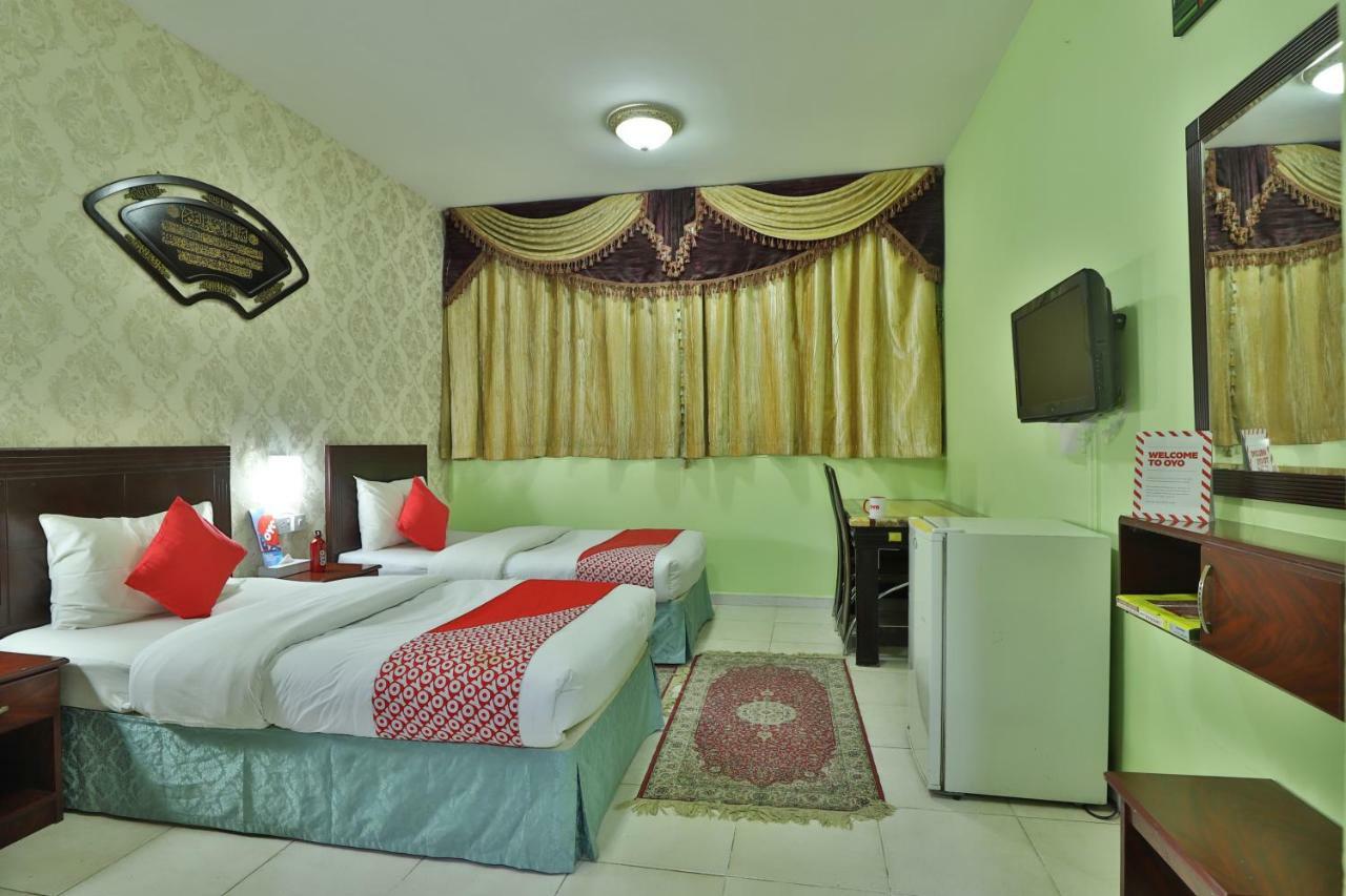 Oyo 261 Remas Hotel Apartment Дубай Екстериор снимка