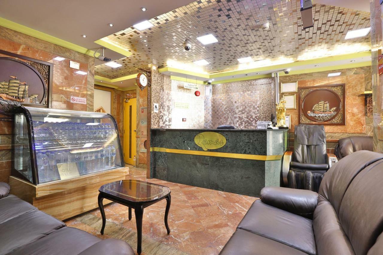 Oyo 261 Remas Hotel Apartment Дубай Екстериор снимка