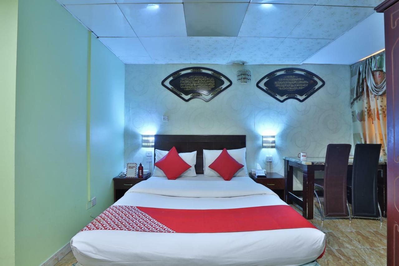 Oyo 261 Remas Hotel Apartment Дубай Екстериор снимка